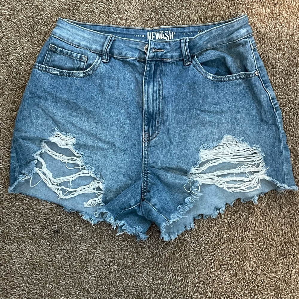 These are Rewash jean shorts that you’ll love for summer!